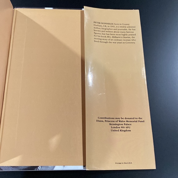 Diana: A Tribute to the People’s Princess by Peter Donnelly - Hardcover Book - Picture 6 of 11